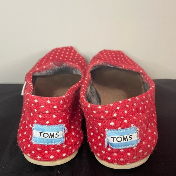 Red and White Polka Dot Toms Alpargatas - Picture 4 of 7